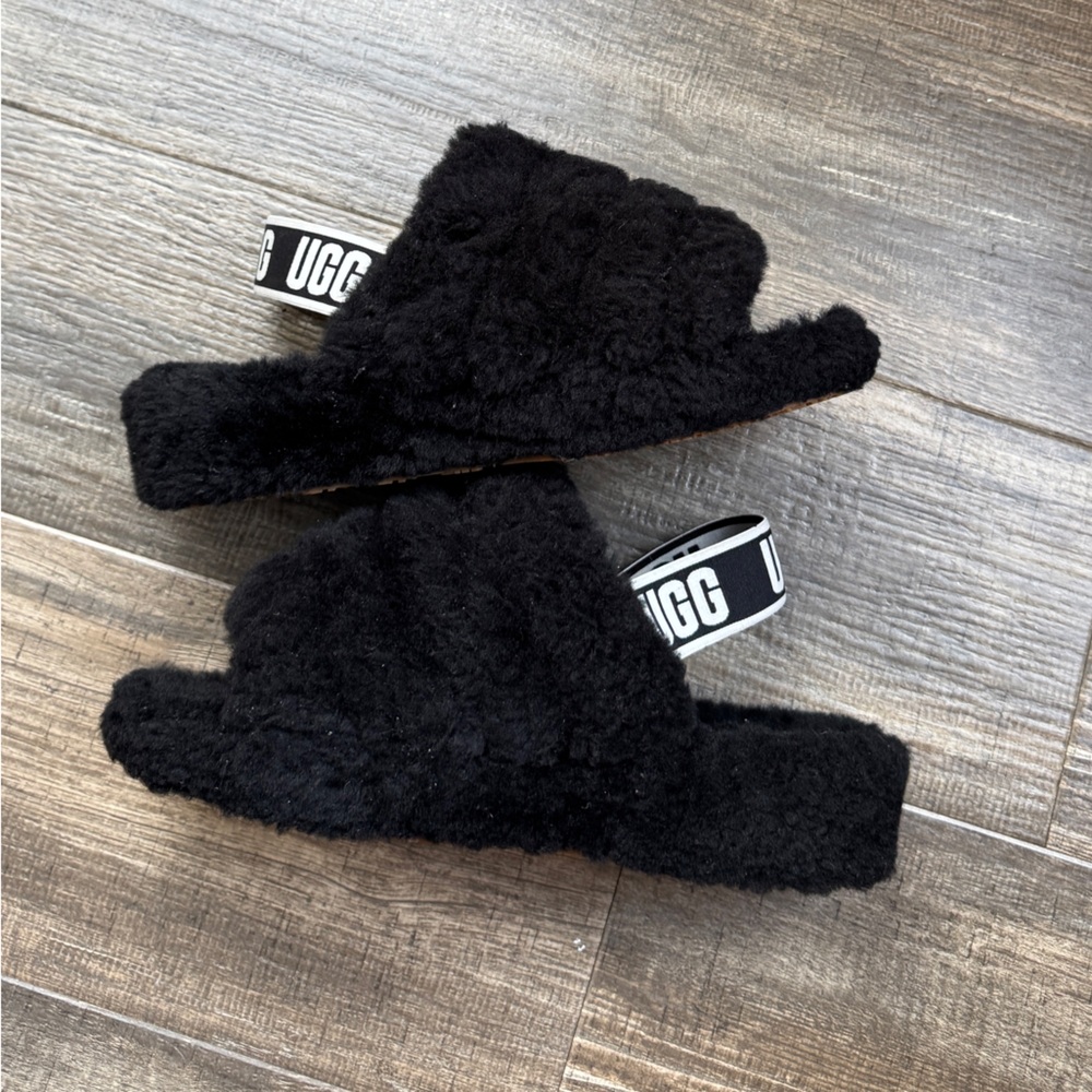 UGG Wmns Fluff Yeah Slide 'Black' UGG Black Fluffy Slides with Logo Strap 8 - Picture 2 of 6